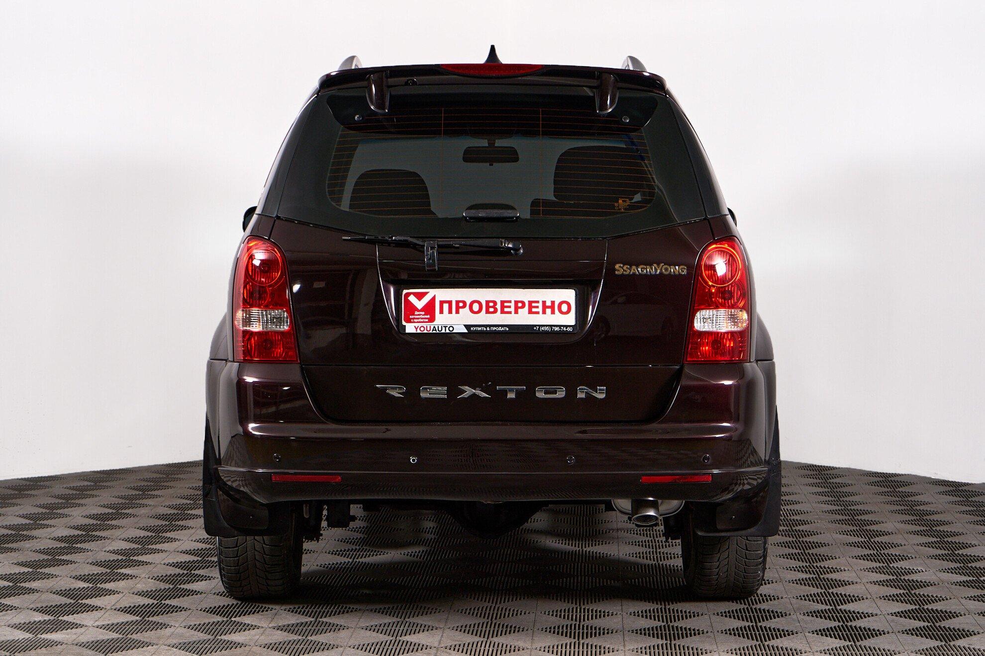 SsangYong Rexton 2011, пурпурный