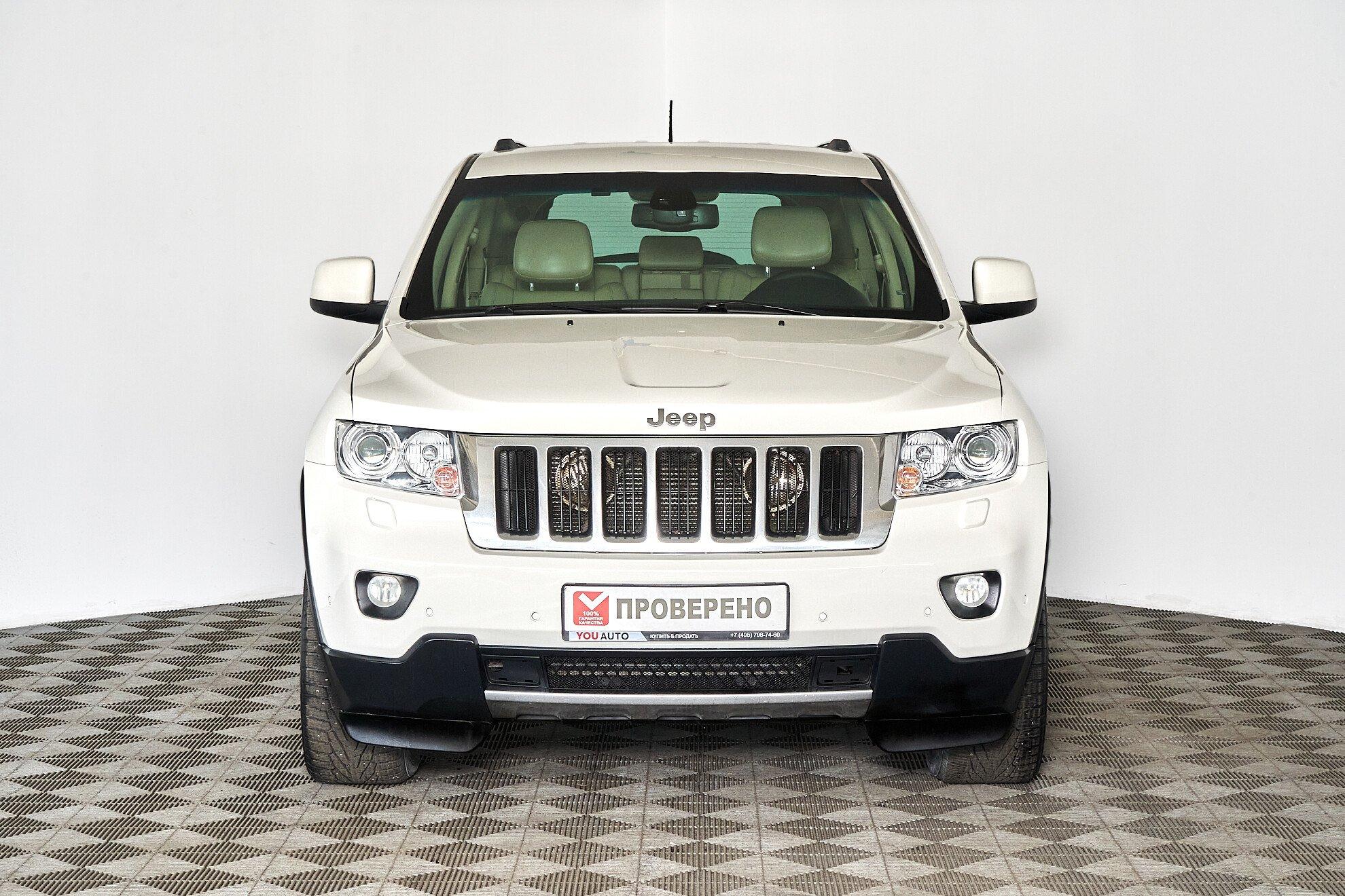 Jeep Grand Cherokee 2010, белый