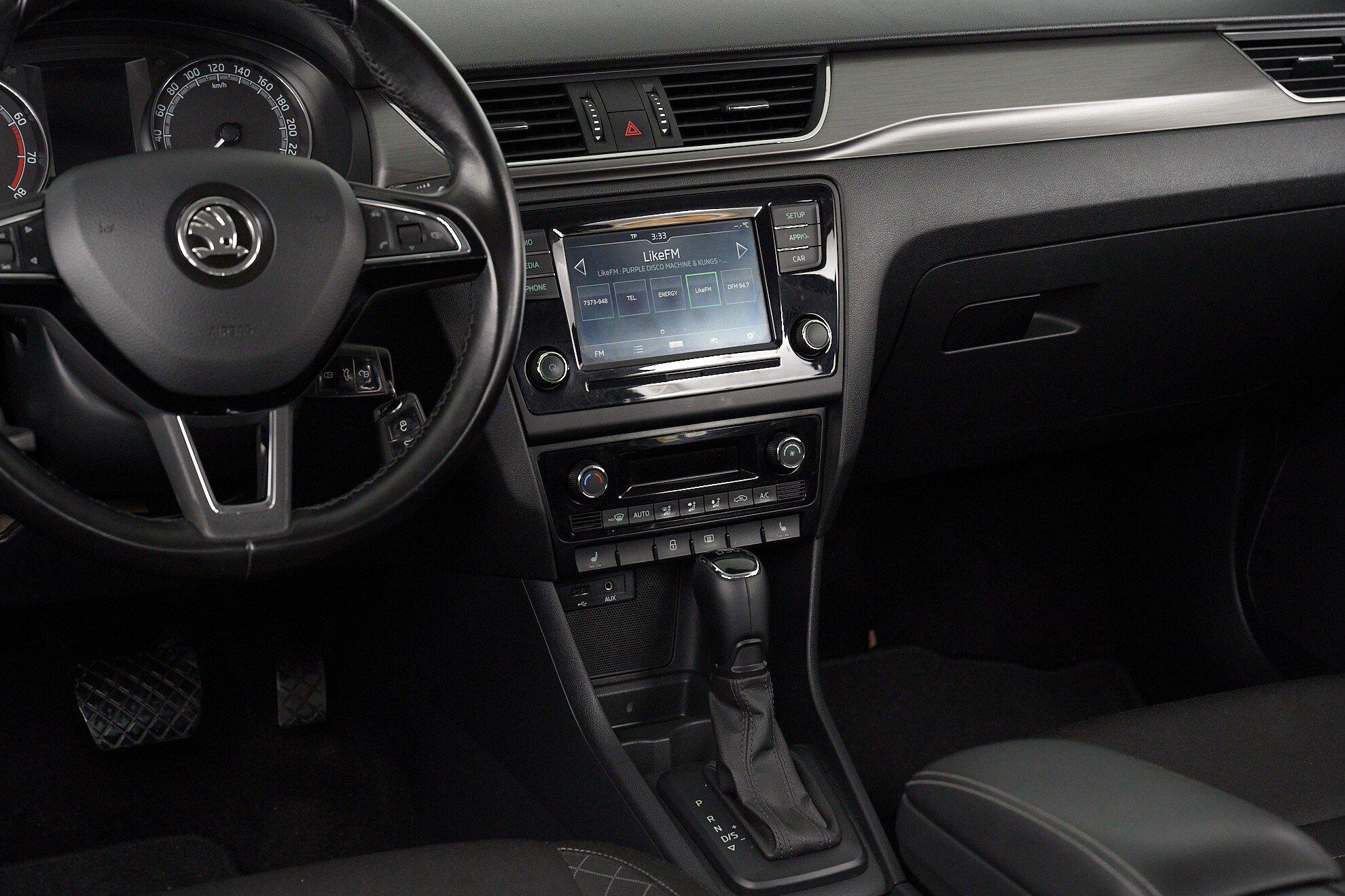 Skoda Rapid 2017, синий