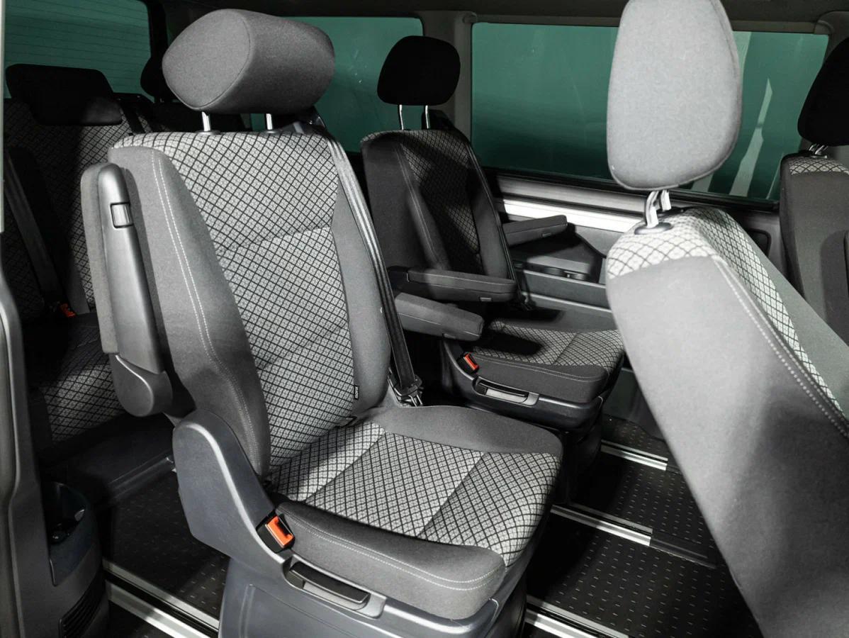 Volkswagen Multivan 2021, черный