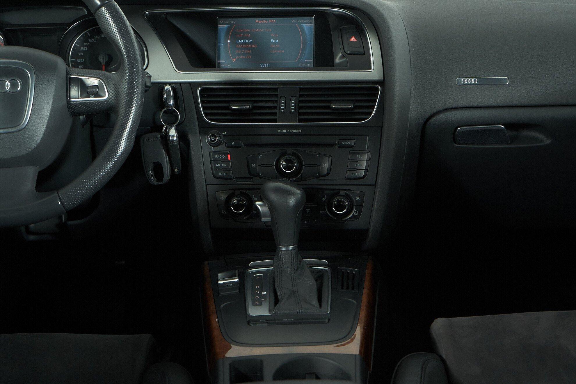 Audi A5 2011, белый