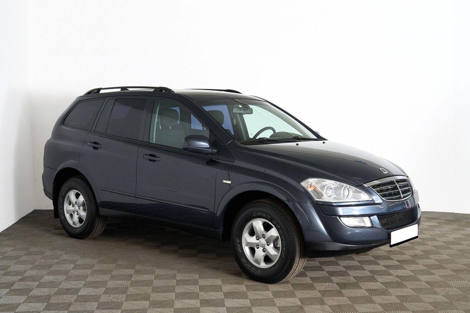 SsangYong Kyron 2015, серый