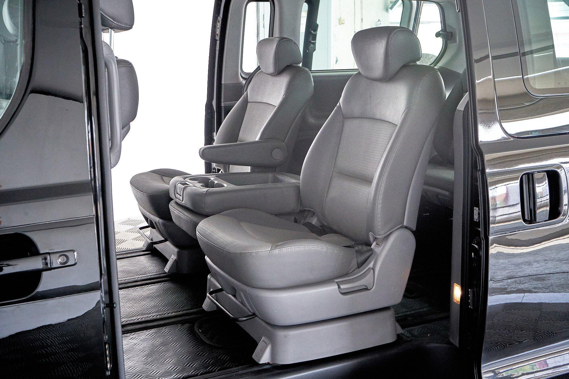 Hyundai Grand Starex 2011, черный