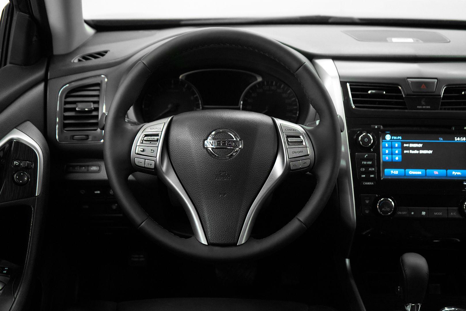 Nissan Teana 2014, пурпурный