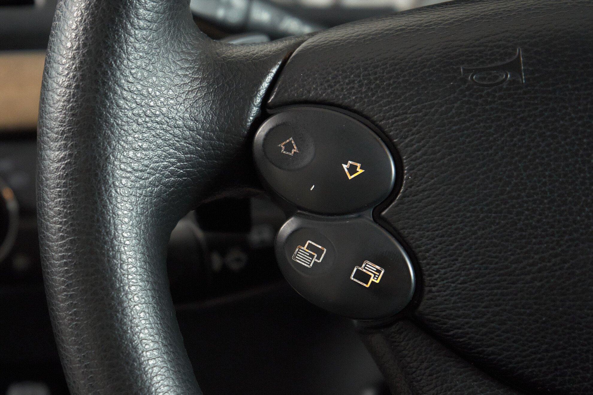 Mercedes-Benz E-Класс 2008, черный