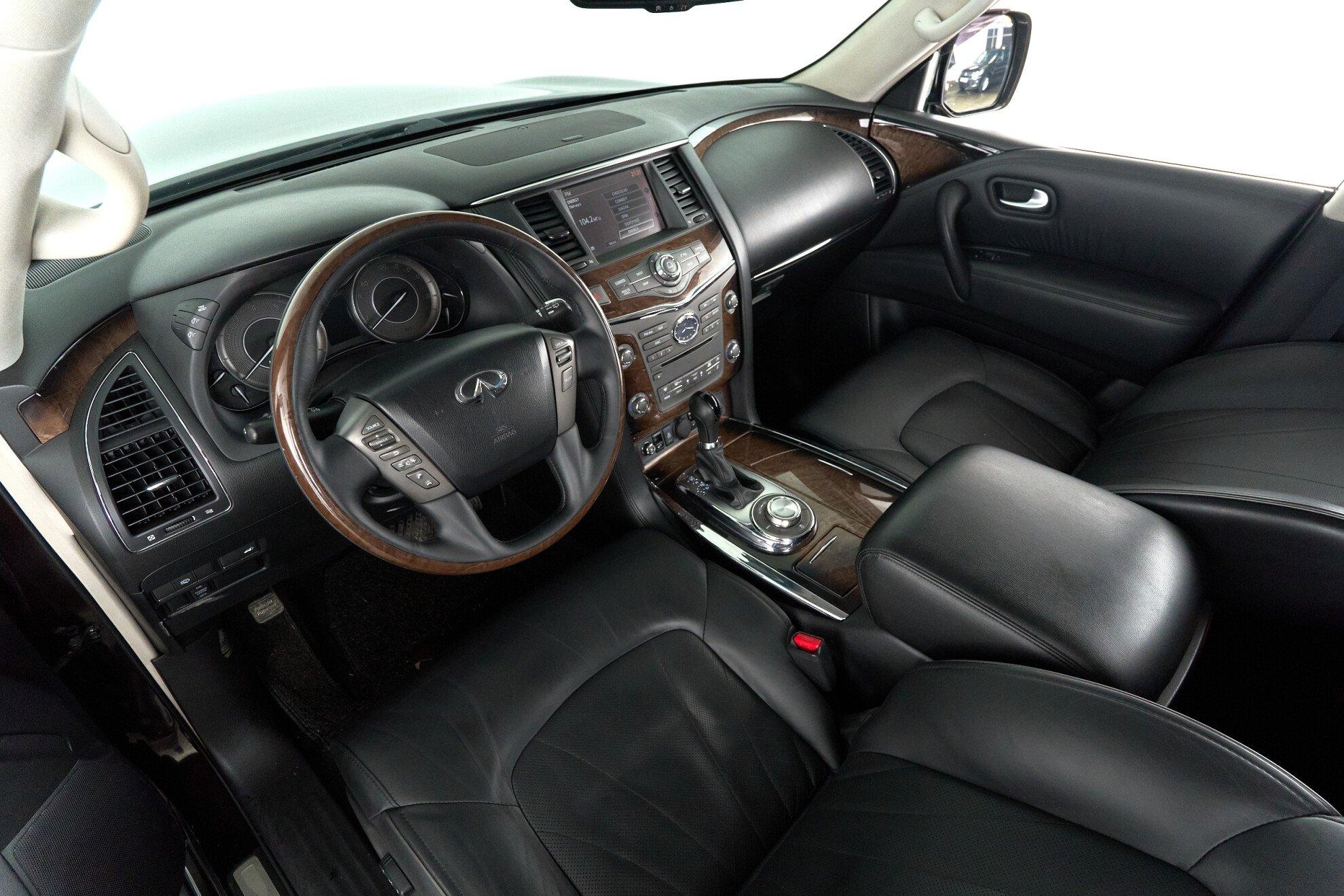 Infiniti QX80 2013, пурпурный