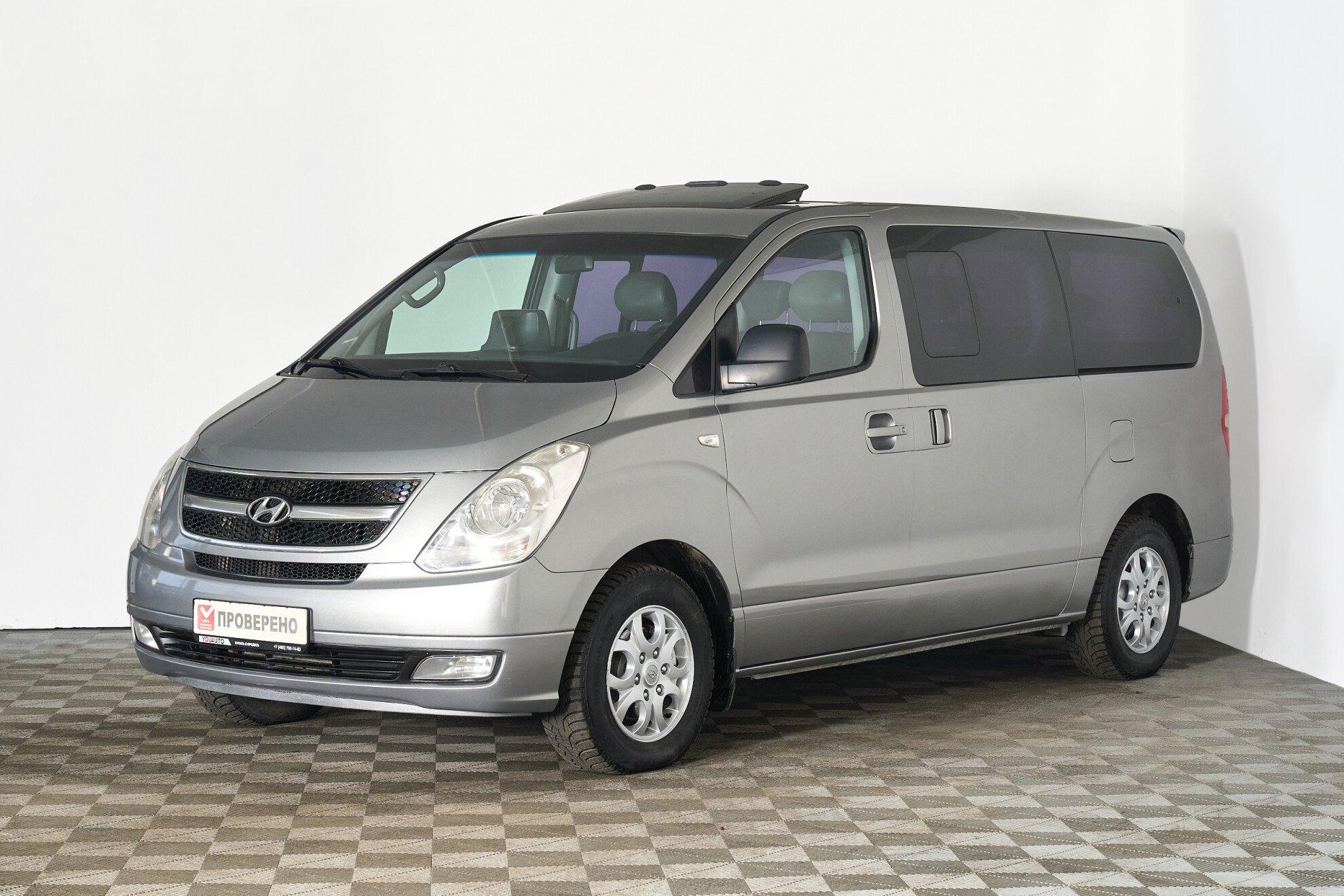 Hyundai Grand Starex 2012, серебряный