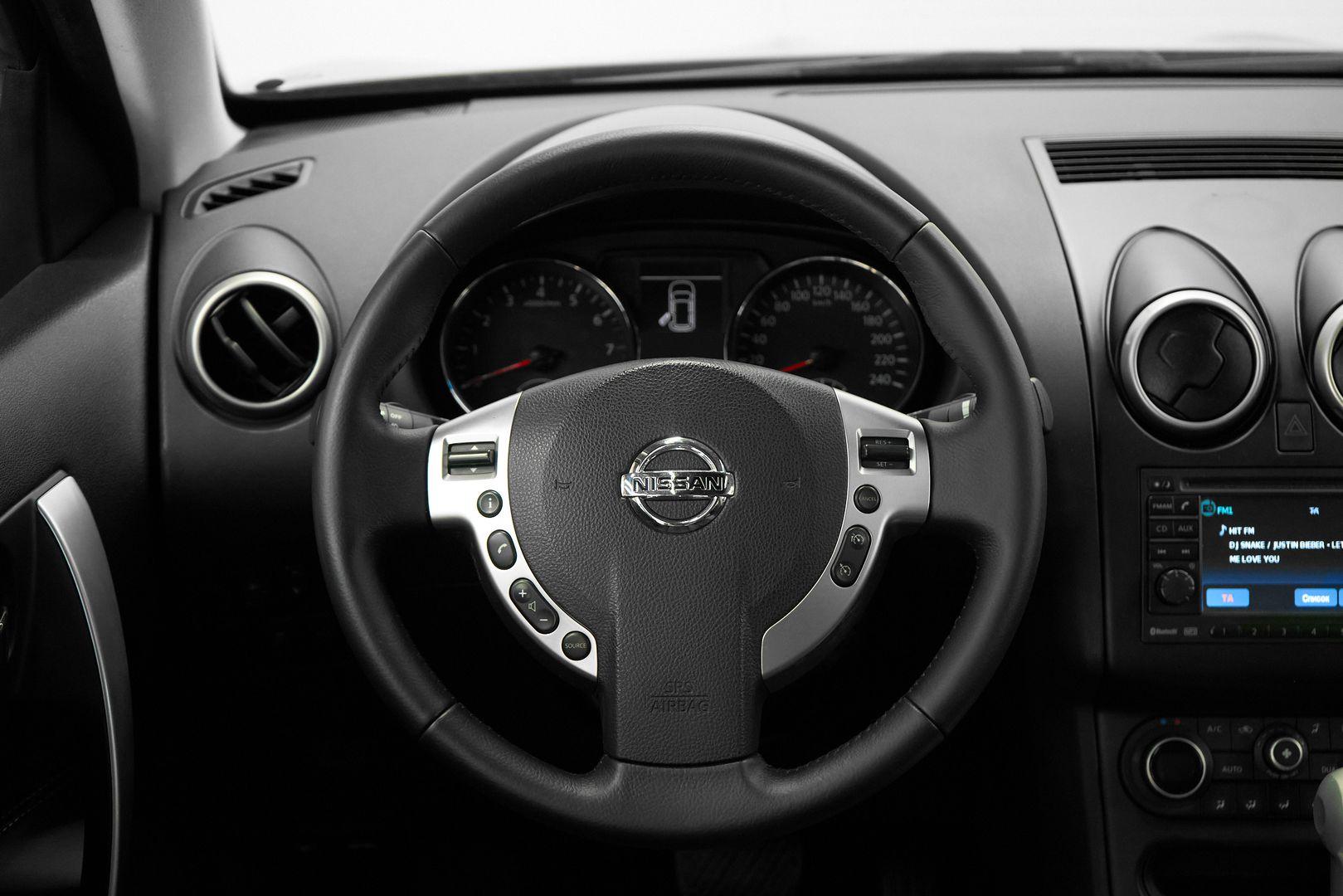 Nissan Qashqai 2011, фиолетовый