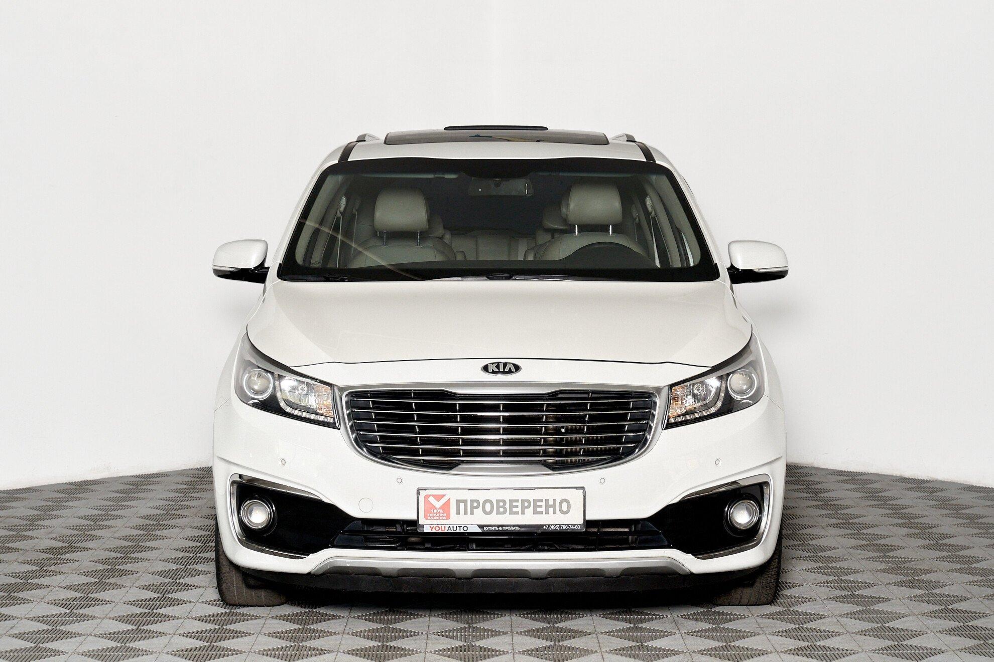 Kia Carnival 2016, белый