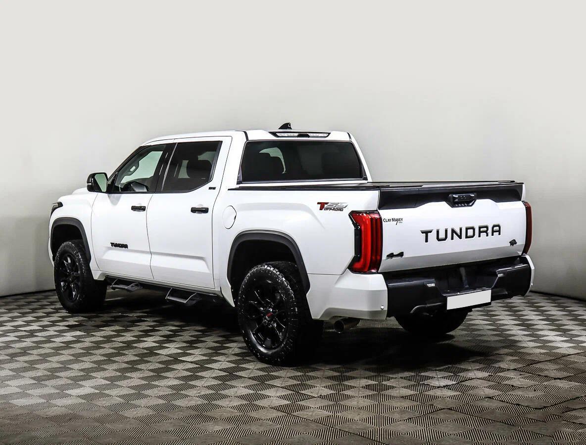 Toyota Tundra 2024, белый