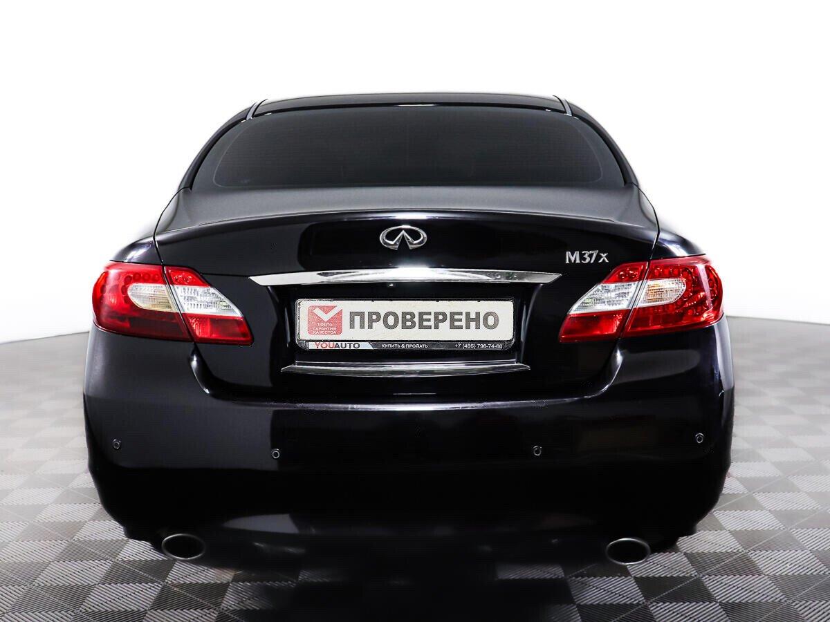 Infiniti M 2013, черный