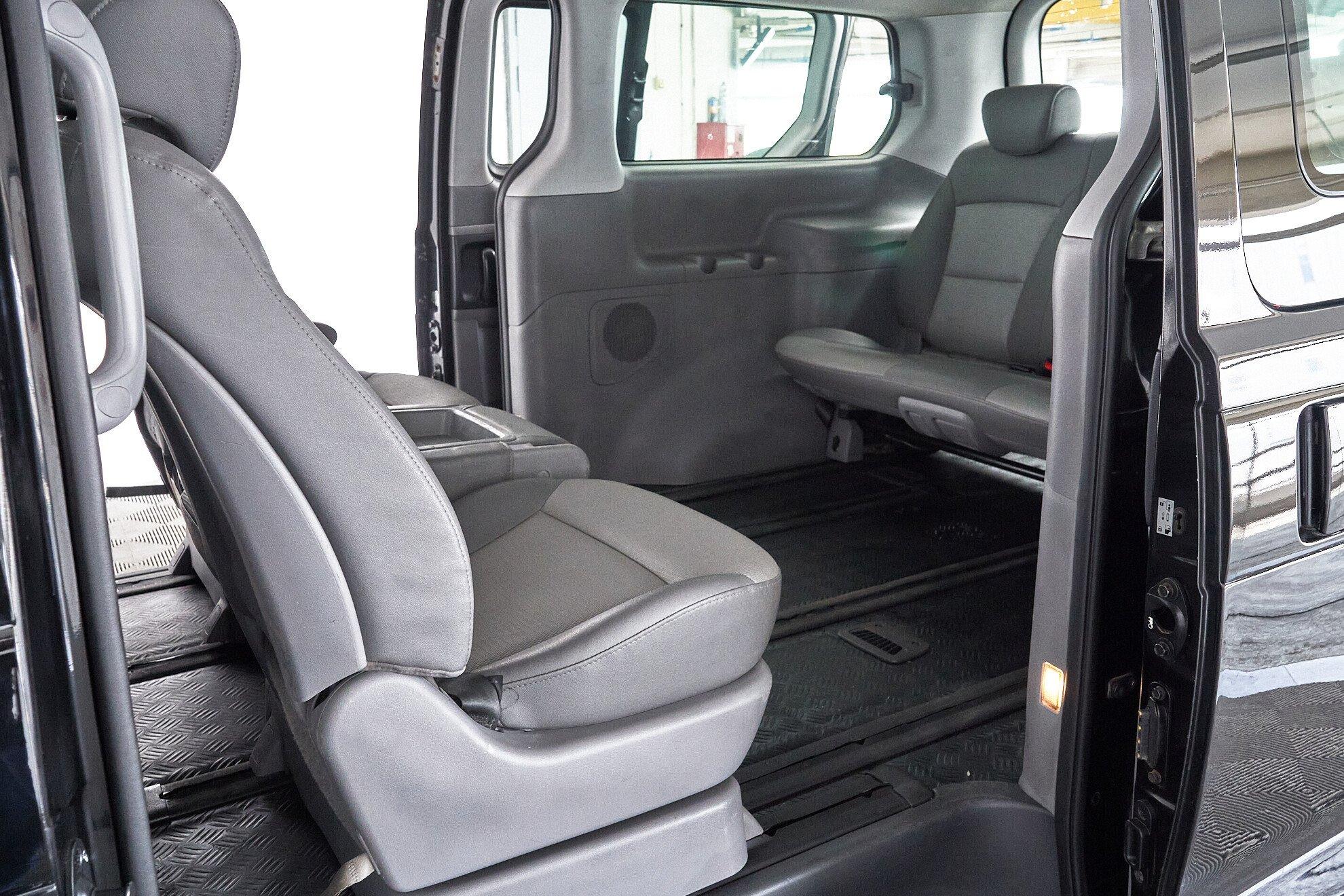 Hyundai Grand Starex 2011, черный