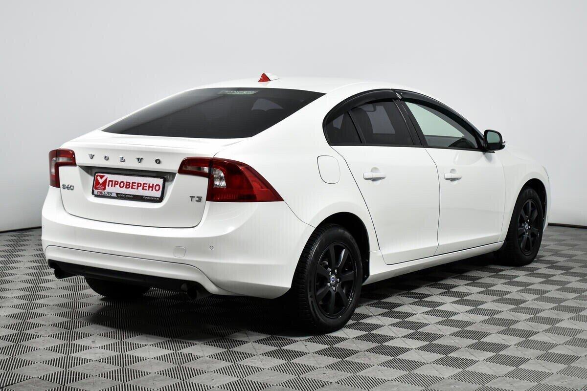 Volvo S60 2013, белый