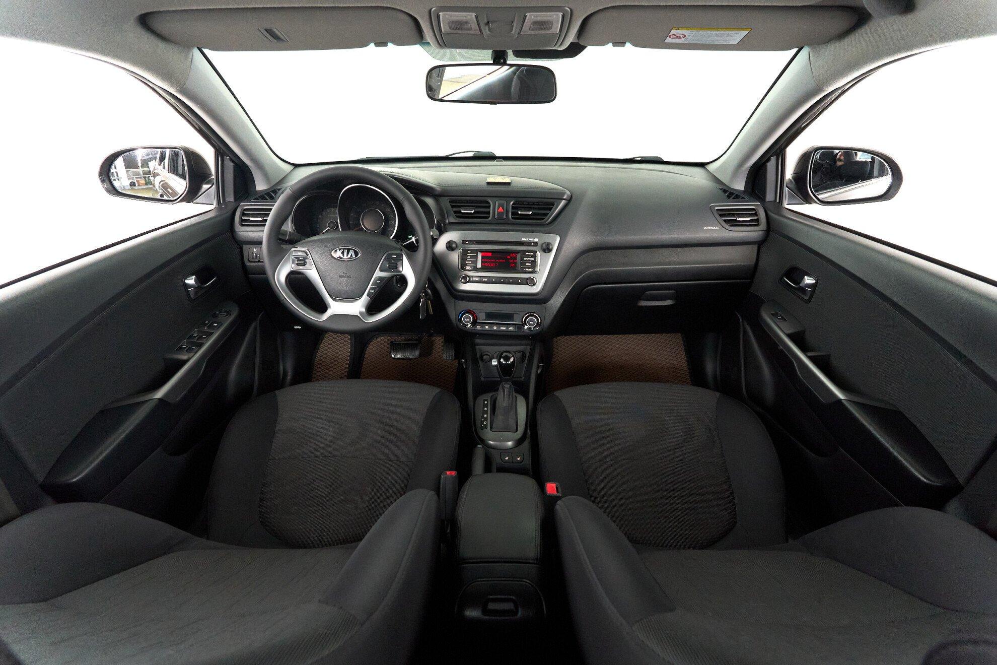 Kia Rio 2016, коричневый