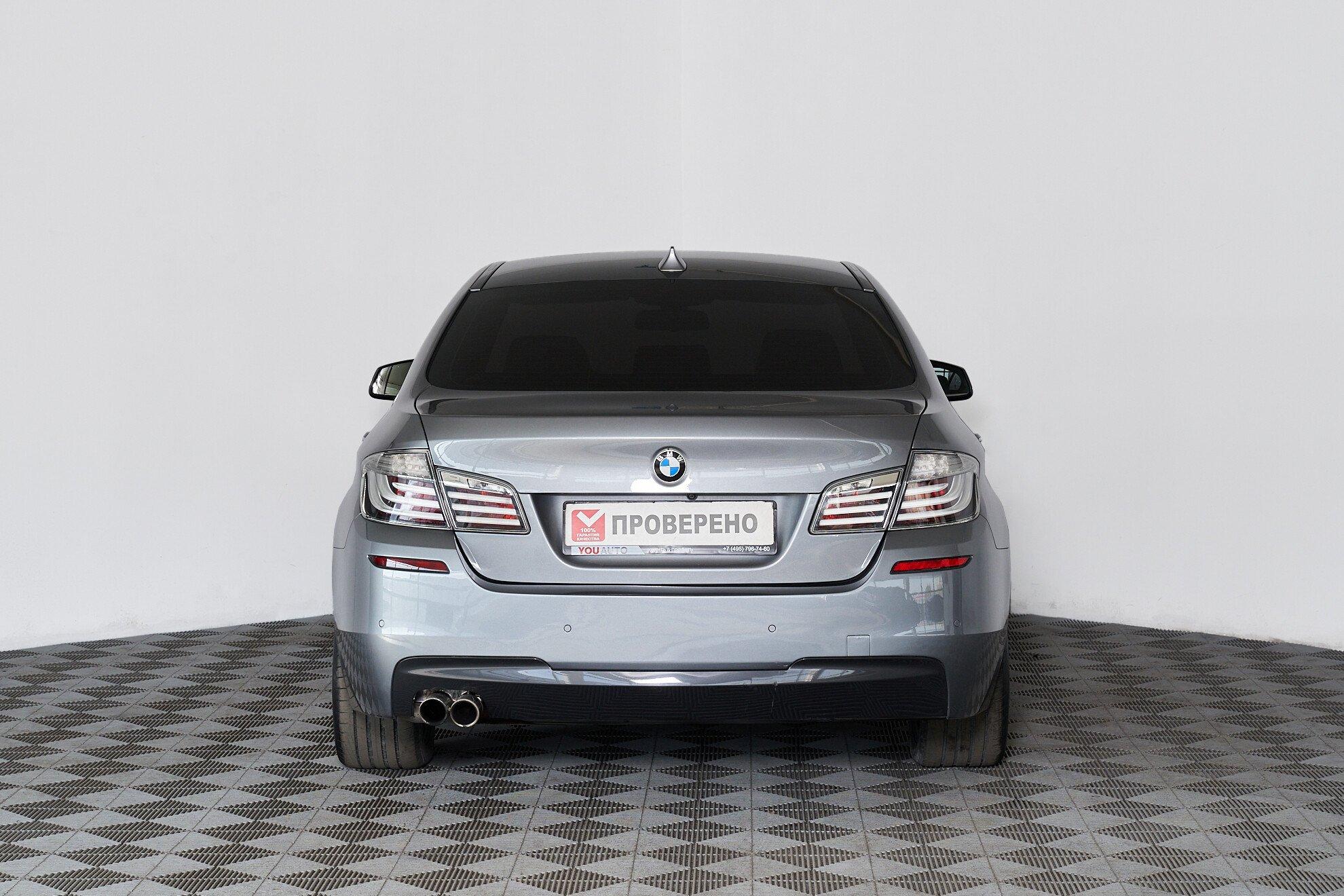 BMW 5 серии 2012, серый