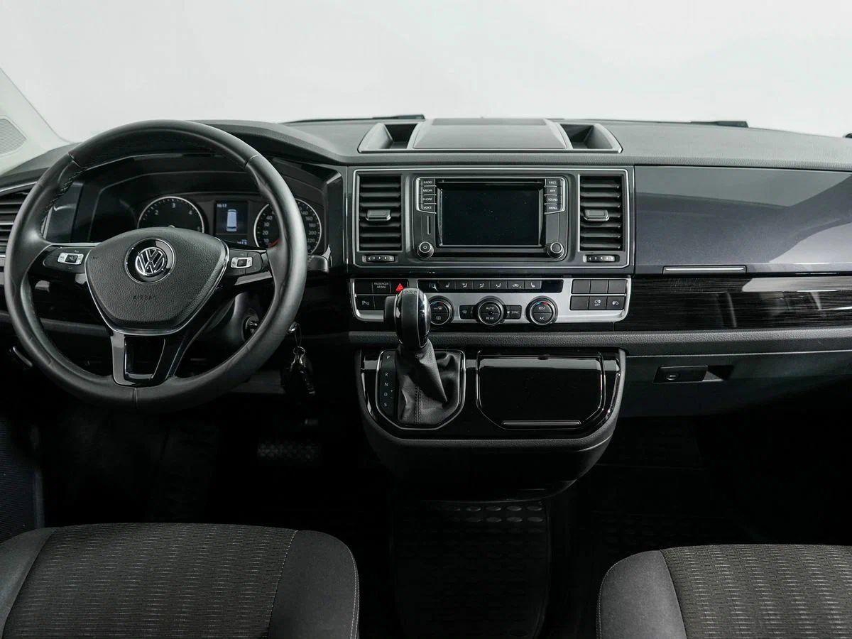 Volkswagen Multivan 2016, черный