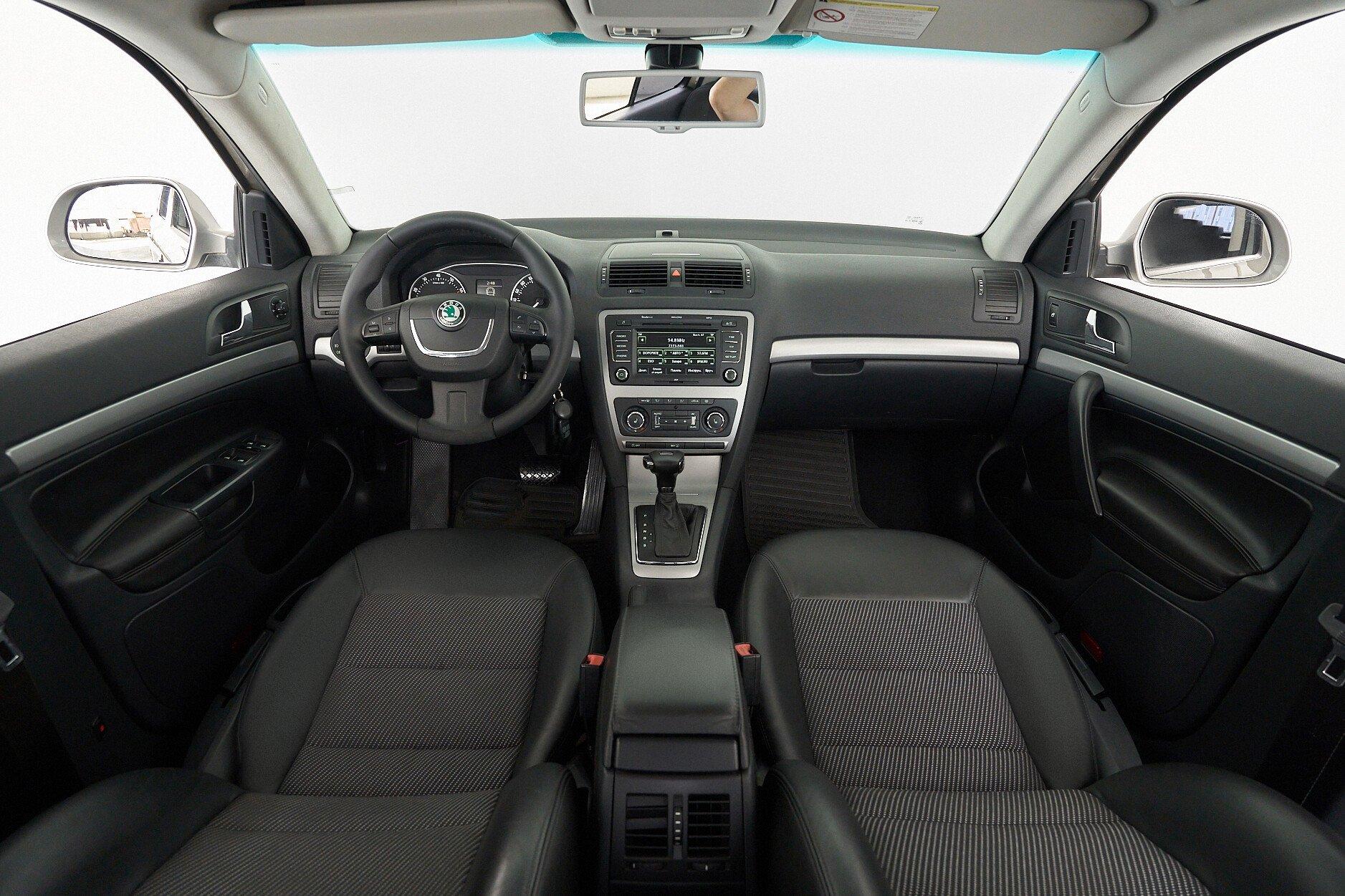 Skoda Octavia 2013, бежевый