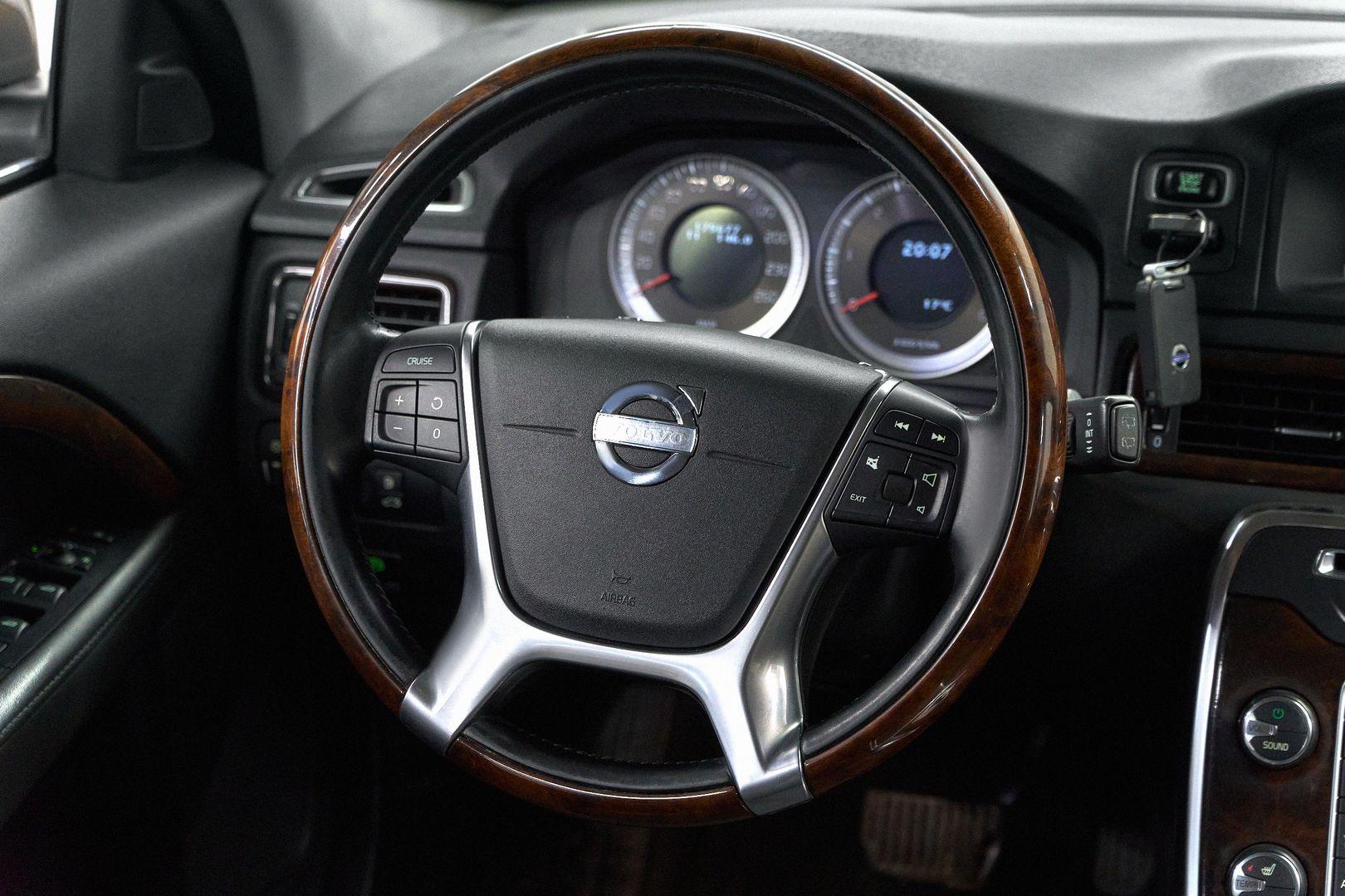 Volvo XC70 2012, коричневый
