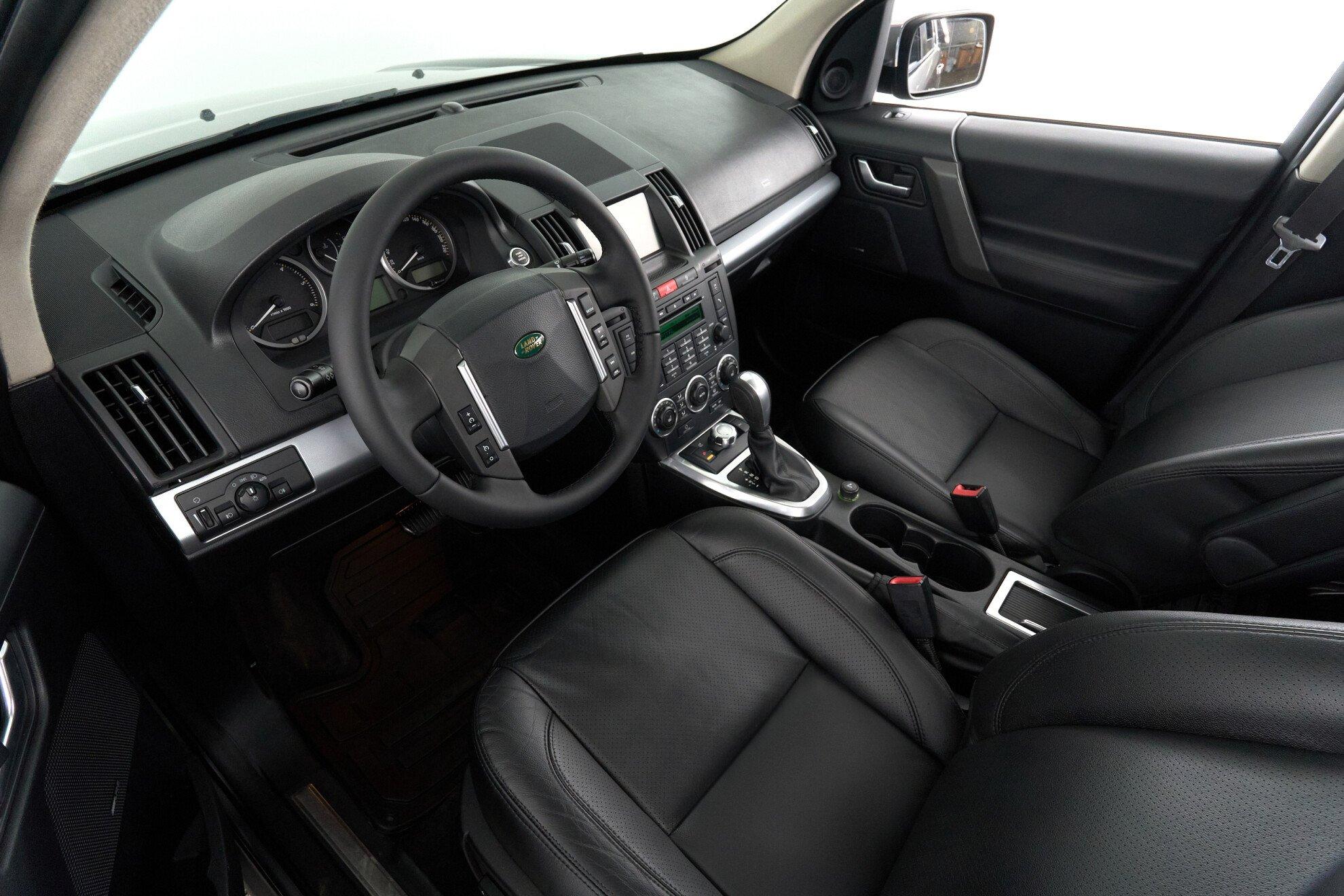 Land Rover Freelander 2009, серый