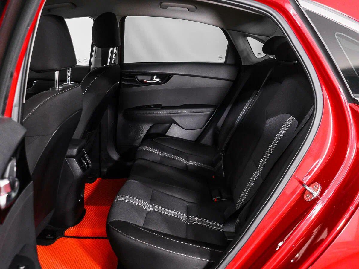 Kia Cerato 2021, красный
