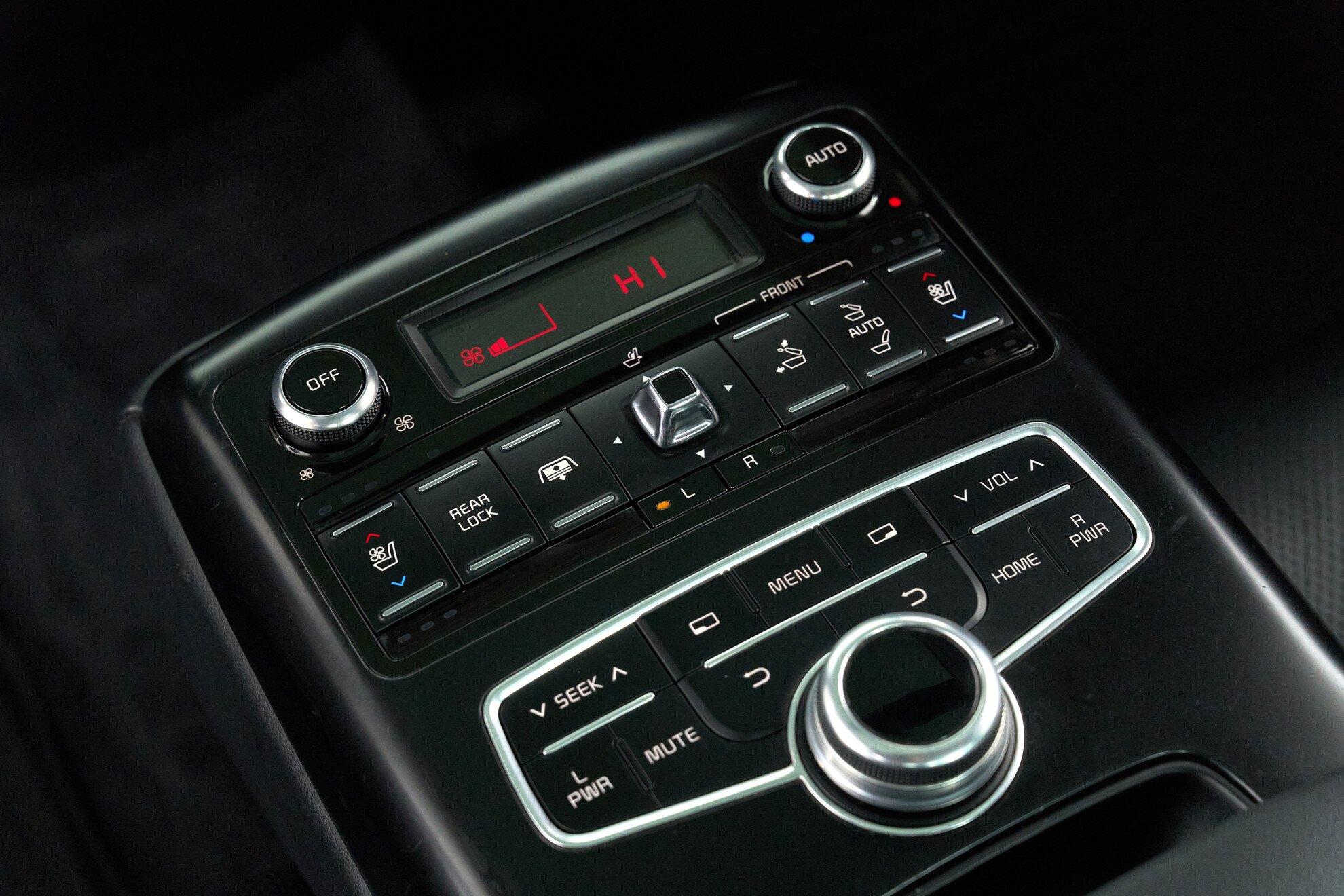 Kia Quoris 2015, черный