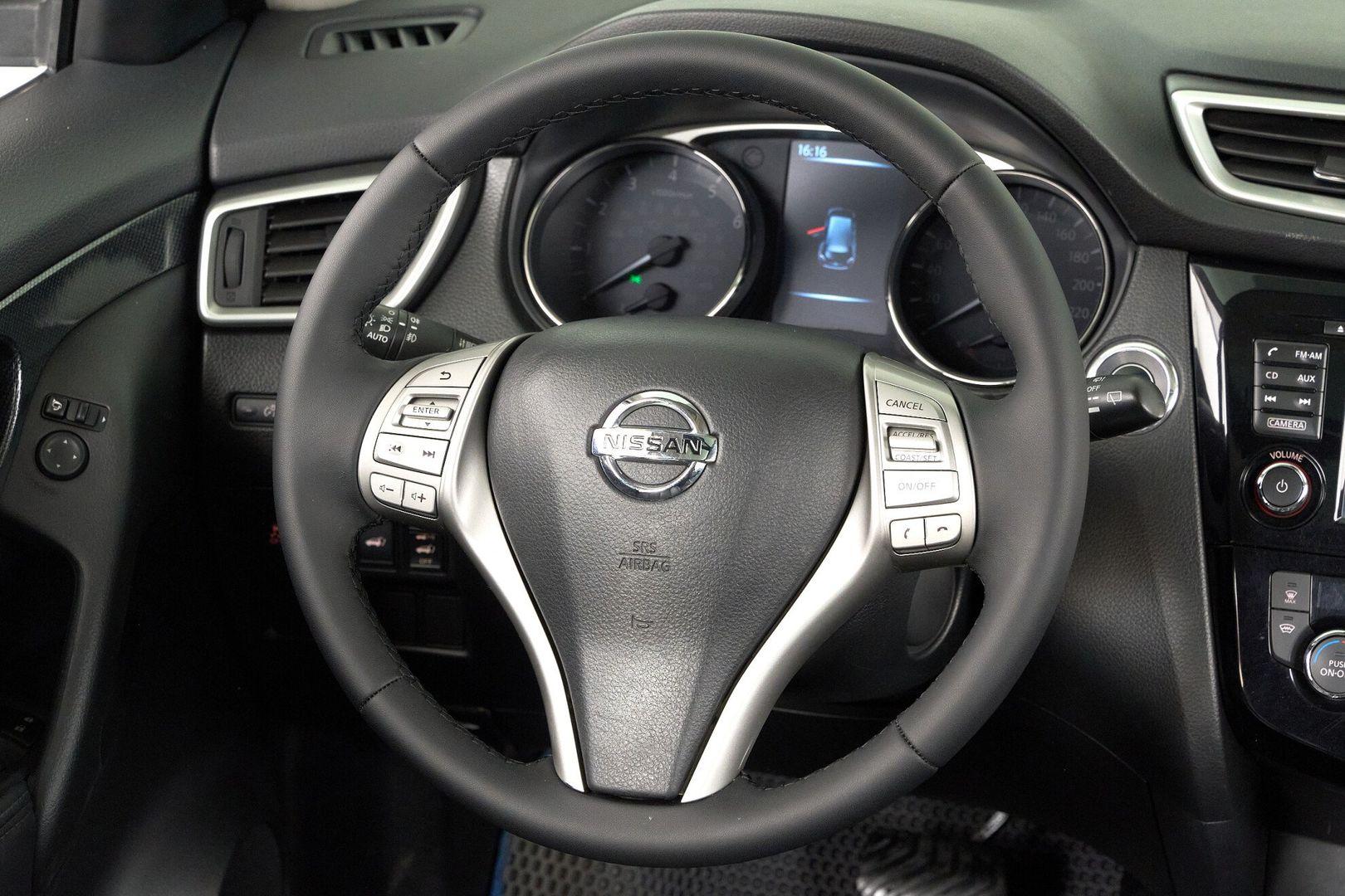 Nissan X-Trail 2016, черный