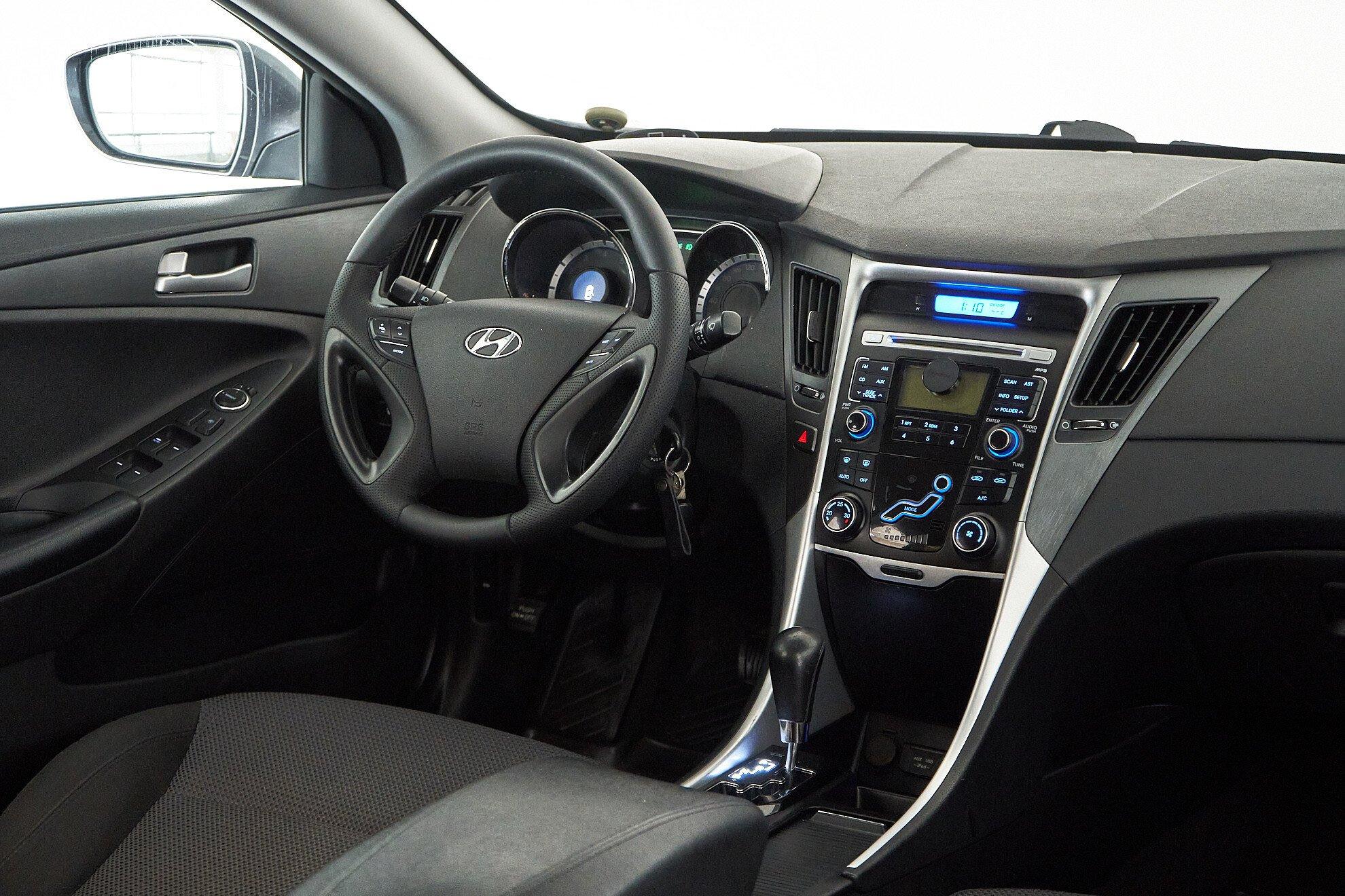 Hyundai Sonata 2012, серый