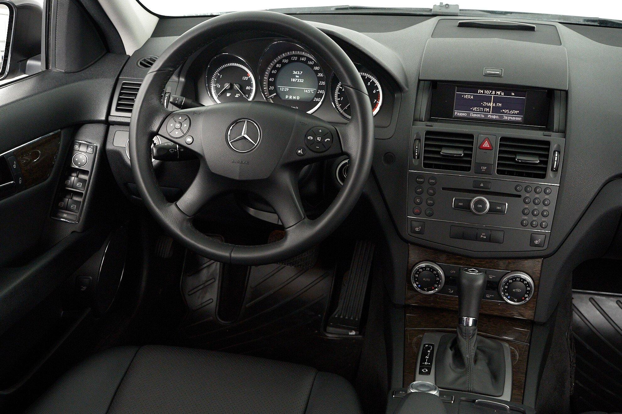 Mercedes-Benz C-Класс 2010, черный