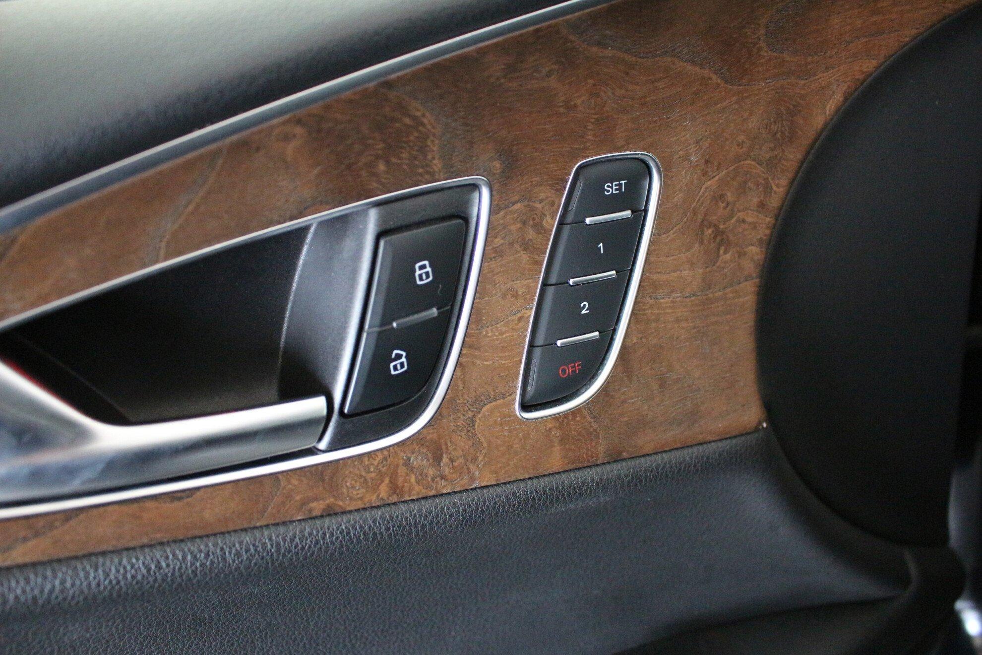 Audi A7 2012, черный