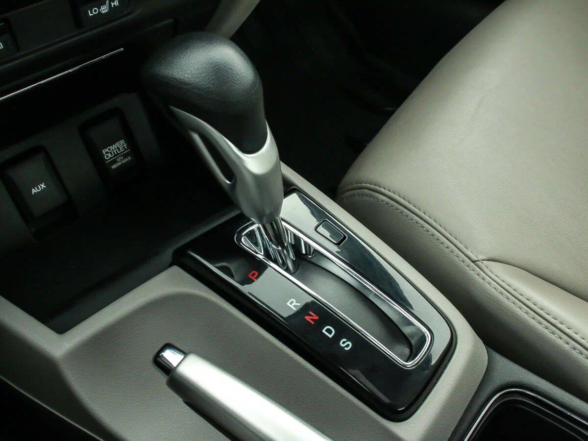 Honda Civic 2013, коричневый