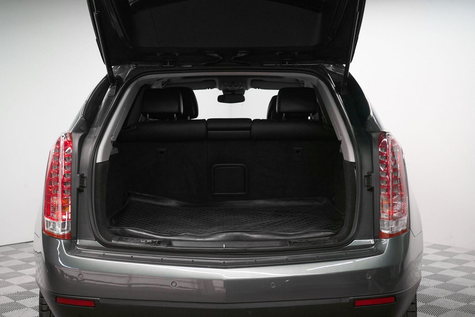 Cadillac SRX 2010, серый
