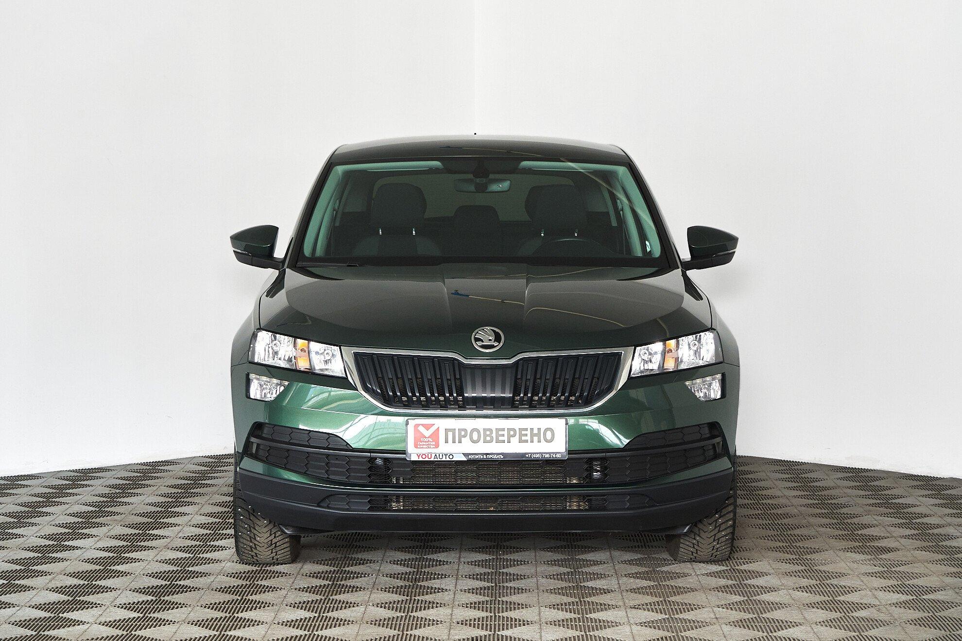 Skoda Karoq 2021, зеленый