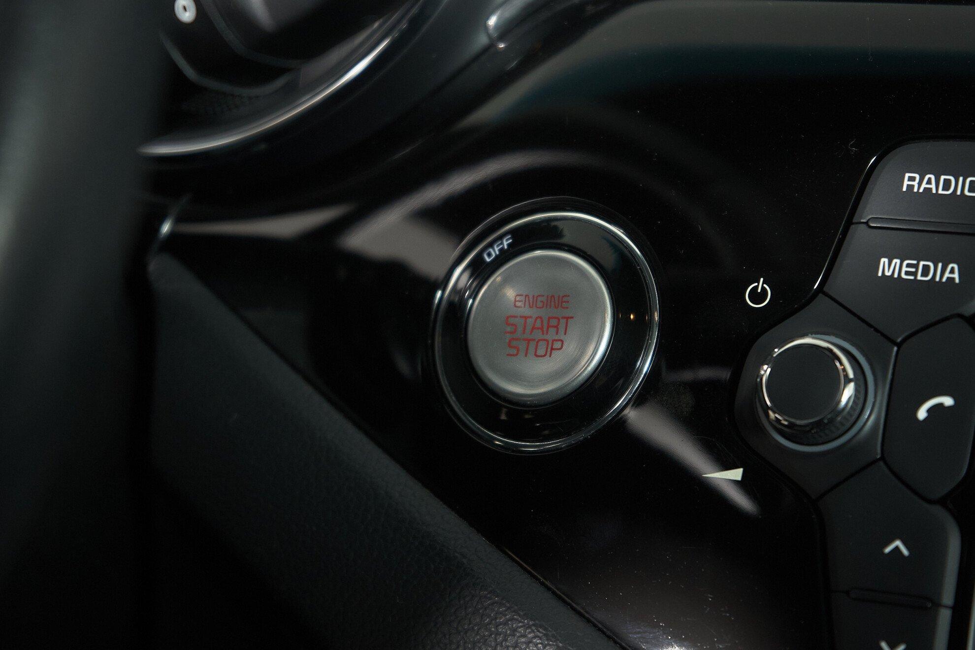 Kia Ceed 2015, белый
