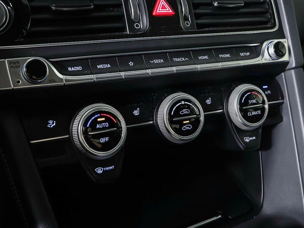 Genesis G70 2020, серый