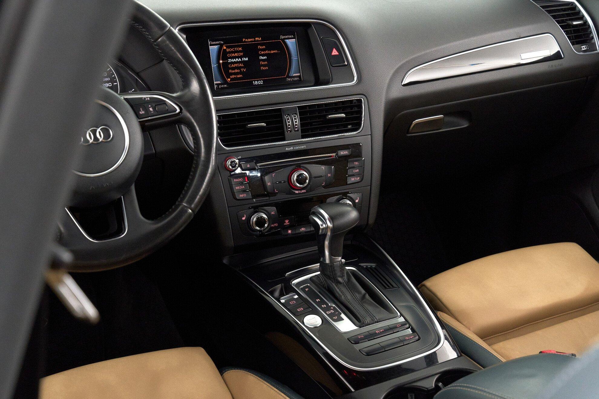 Audi Q5 2014, черный