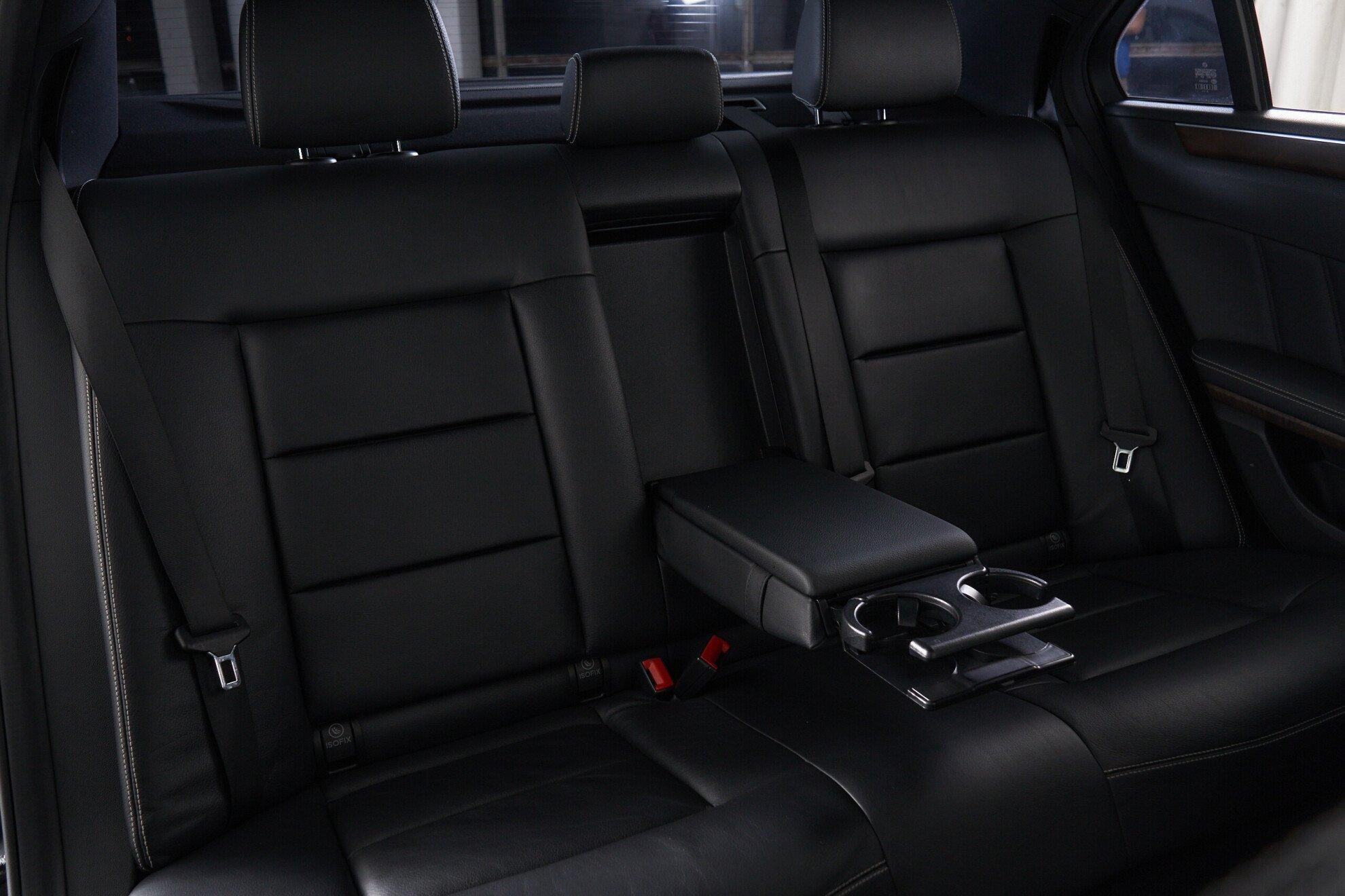 Mercedes-Benz E-Класс 2012, черный