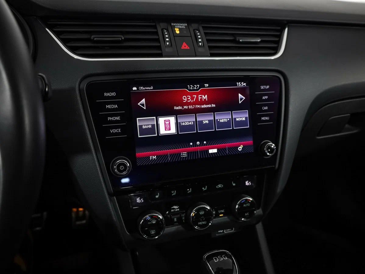 Skoda Octavia 2019, черный