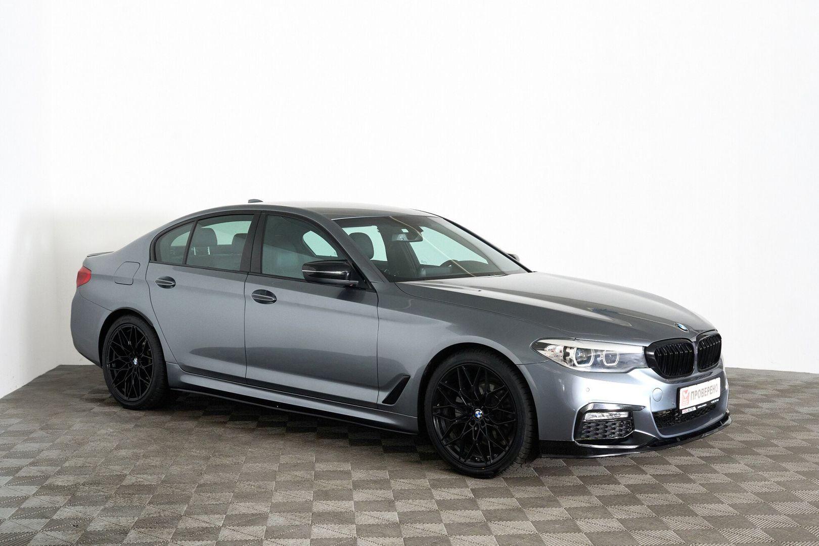 BMW 5 серии 2020, серый
