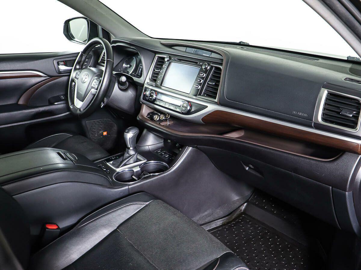 Toyota Highlander 2015, черный