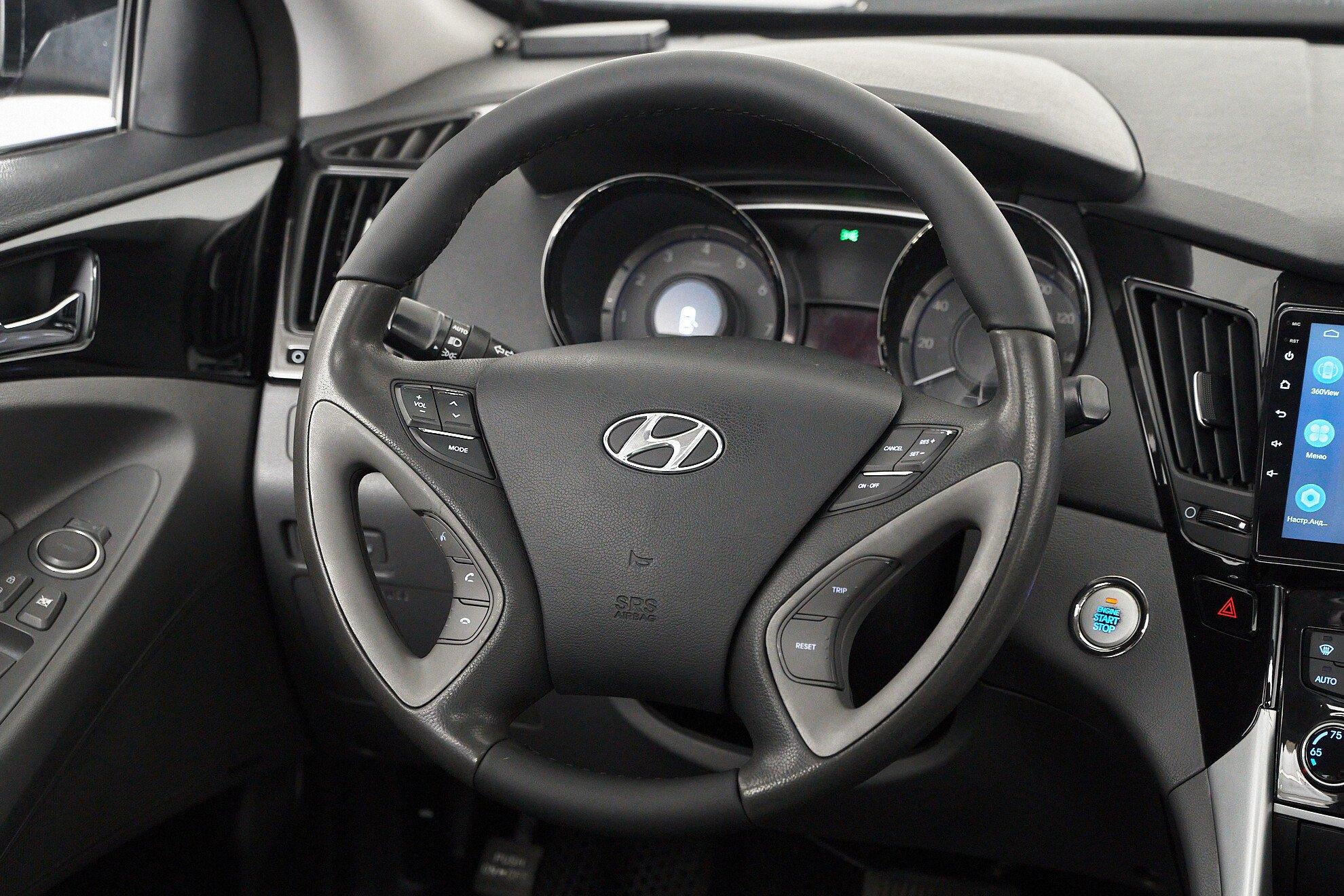 Hyundai Sonata 2011, черный