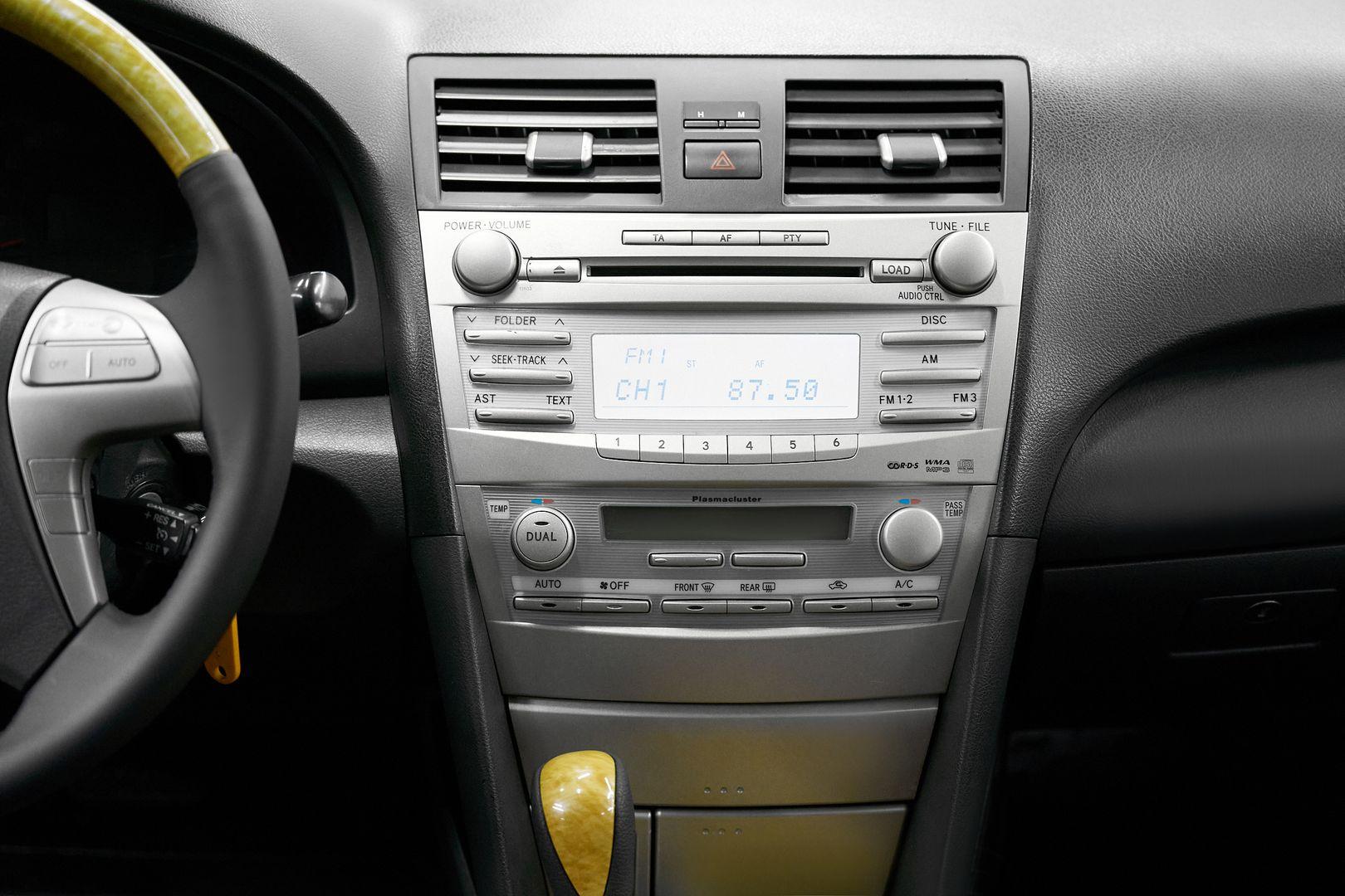 Toyota Camry 2008, серый