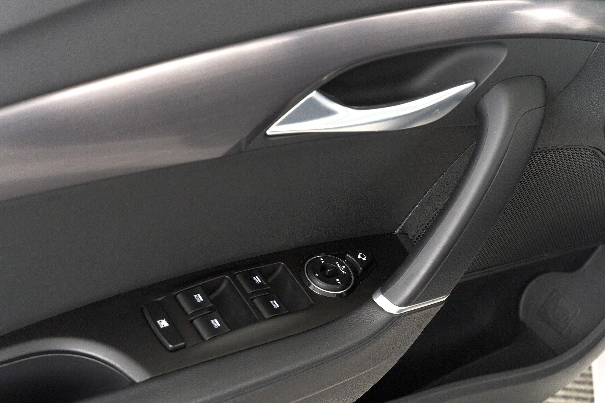 Hyundai i40 2012, белый