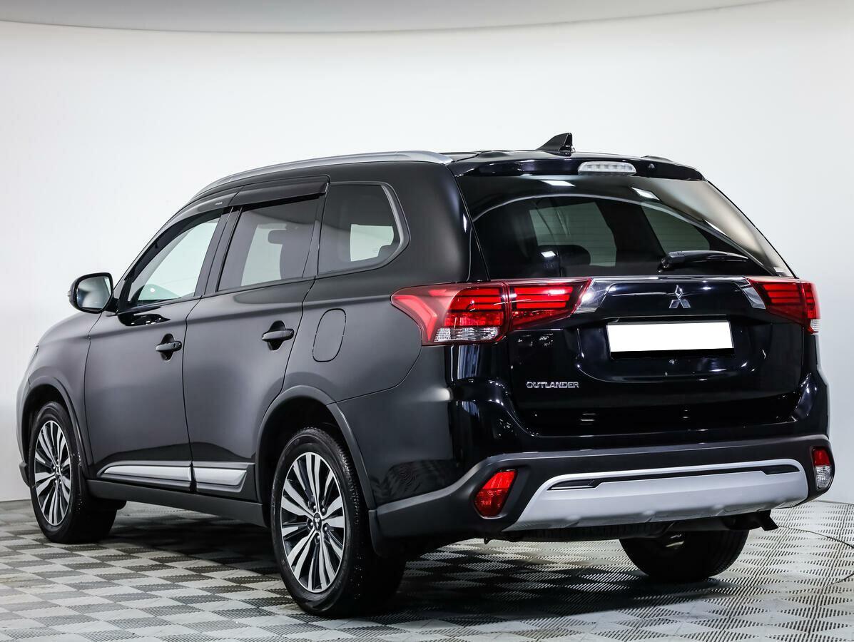 Mitsubishi Outlander 2019, черный
