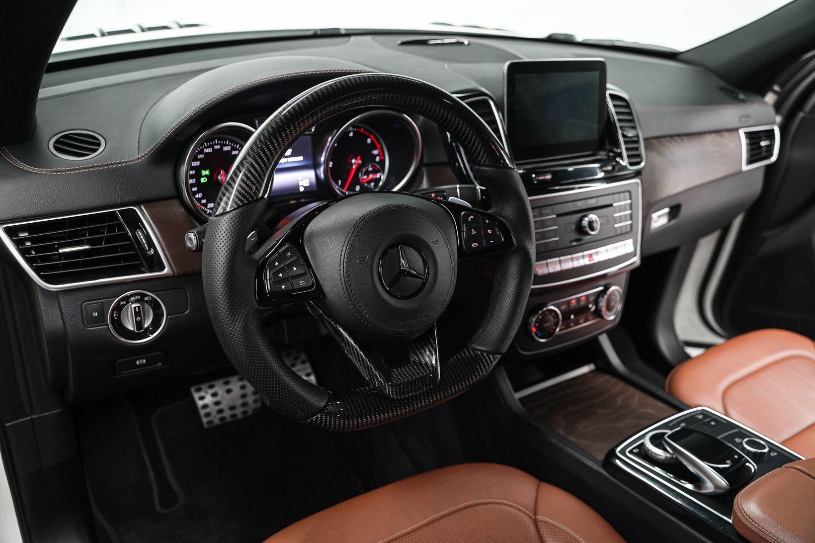 Mercedes-Benz GLS 2016, белый