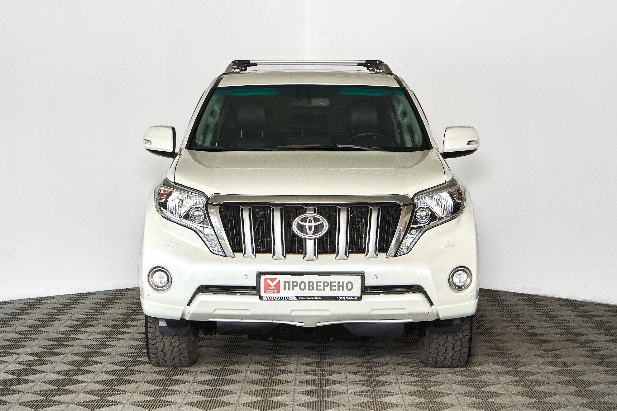 Toyota Land Cruiser Prado 2015, белый