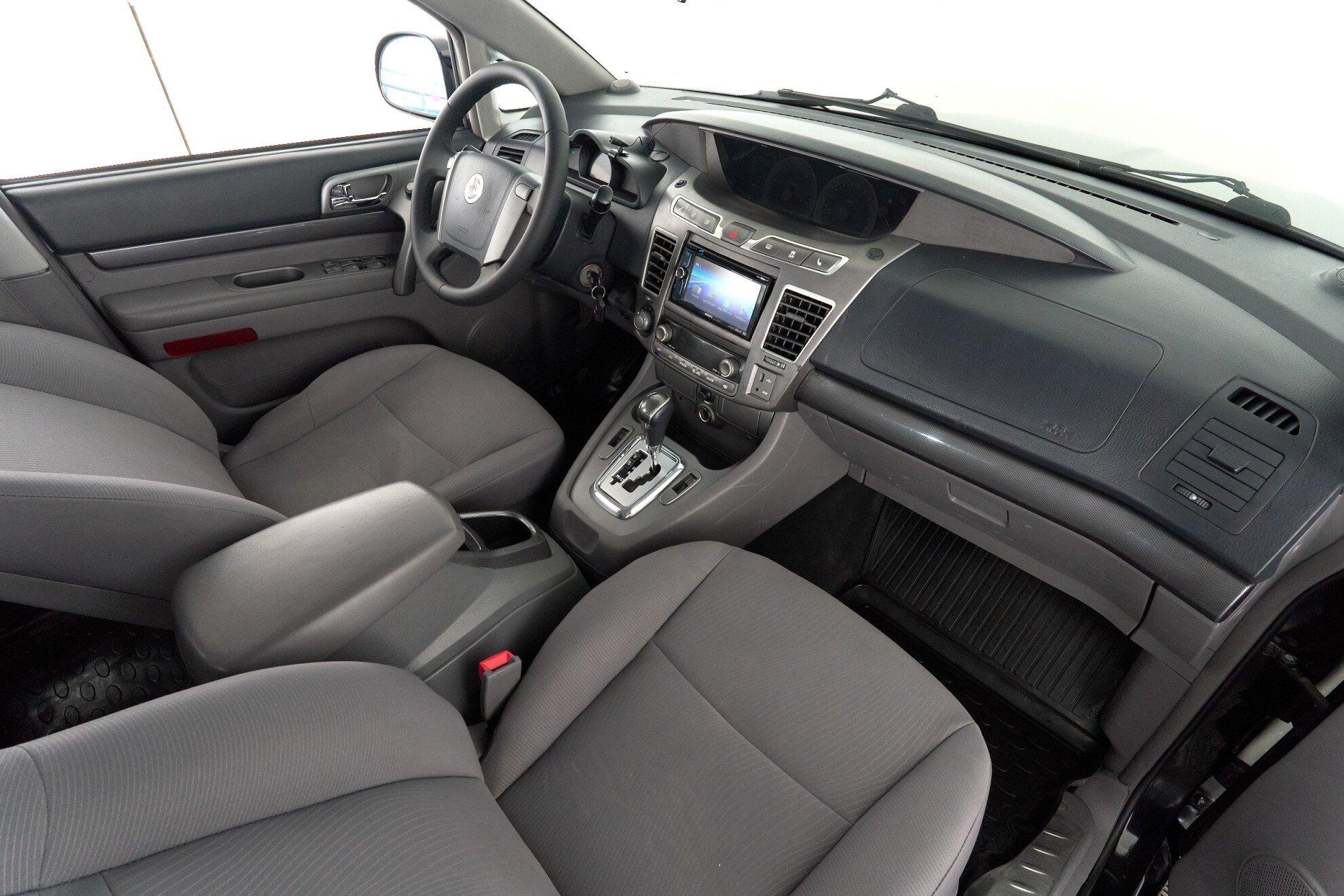 SsangYong Stavic 2014, черный