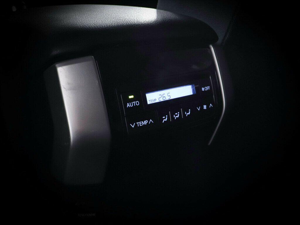 Toyota Land Cruiser Prado 2019, коричневый