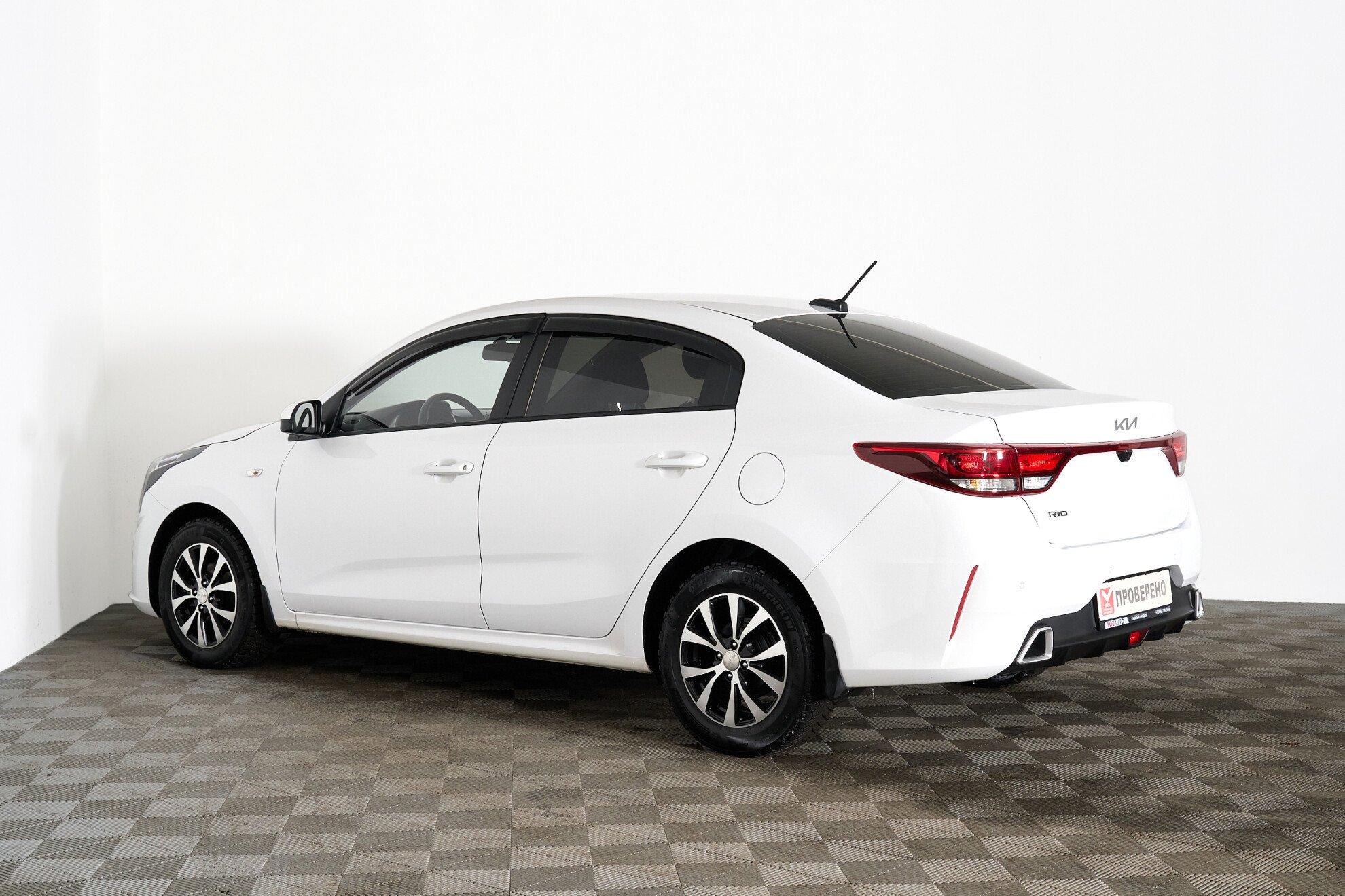 Kia Rio 2021, белый
