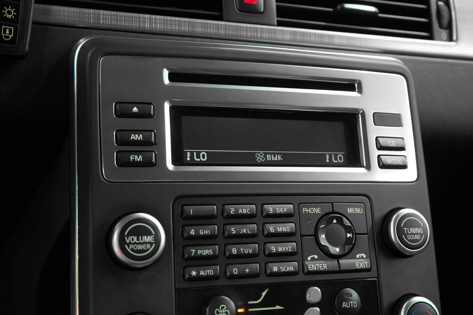 Volvo S80 2010, серебряный