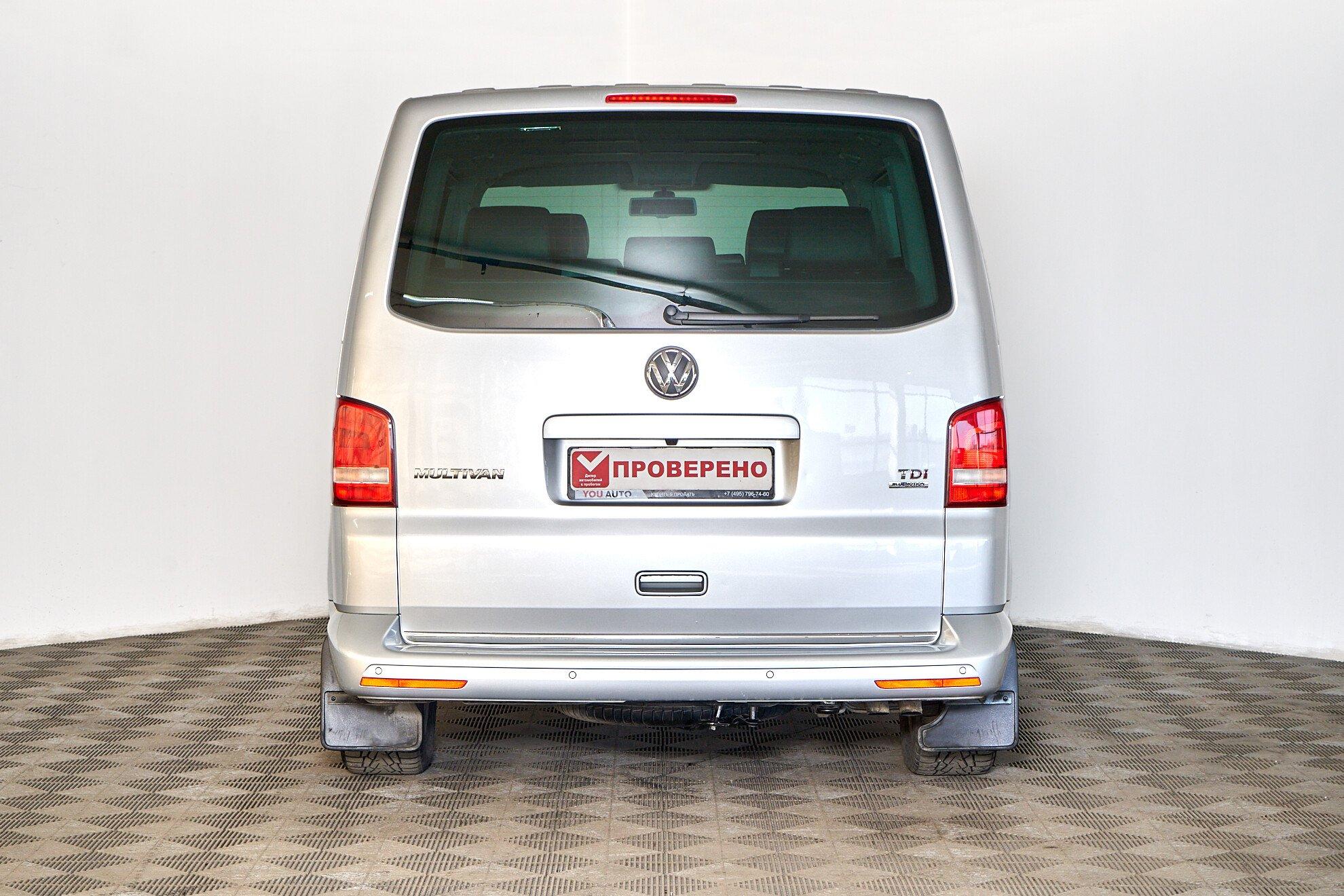 Volkswagen Multivan 2013, серебряный